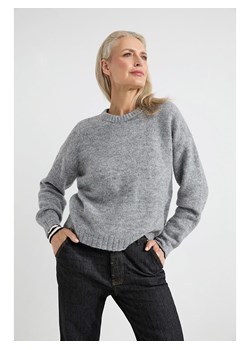 Josephine &amp; Co Sweter &quot;Andrea&quot; w kolorze jasnoszarym ze sklepu Limango Polska w kategorii Swetry damskie - zdjęcie 186791081