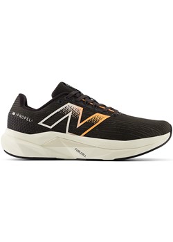 Buty męskie New Balance FuelCell Propel v5 MFCPRCB5 – czarne ze sklepu New Balance Poland w kategorii Buty sportowe męskie - zdjęcie 186804300