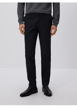 Reserved - Spodnie chino slim fit - czarny ze sklepu Reserved w kategorii Spodnie męskie - zdjęcie 186804610
