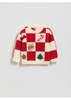 Reserved - Świąteczny sweter z aplikacją - wielobarwny - id: 770FH-MLC - marki Reserved - 186815621 Reserved - Świąteczny sweter z aplikacją - wielobarwny ze sklepu Reserved w kategorii Swetry dziewczęce - zdjęcie 186815621