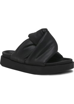 INUIKII Skórzane klapki Soft Crossed ze sklepu Gomez Fashion Store w kategorii Klapki damskie - zdjęcie 186826033