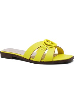 Guess Skórzane klapki ze sklepu Gomez Fashion Store w kategorii Klapki damskie - zdjęcie 186826264