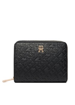 Portfel Tommy Hilfiger Med Za W/Flap Mono AW0AW18035 Czarny ze sklepu eobuwie.pl w kategorii Portfele damskie - zdjęcie 187051634