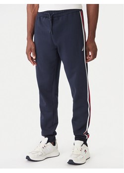 Nautica Spodnie dresowe Yakima N1T04064 Granatowy Regular Fit ze sklepu MODIVO w kategorii Spodnie męskie - zdjęcie 187052270