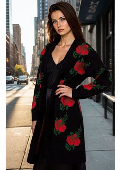 Długi kardigan w róże czarny BK102, Kolor czarny-wzór, Rozmiar uniwersalny, BeWear - id: 179818 - marki BeWear - 187056651 Długi kardigan w róże czarny BK102, Kolor czarny-wzór, Rozmiar uniwersalny, BeWear ze sklepu Primodo w kategorii Swetry damskie - zdjęcie 187056651