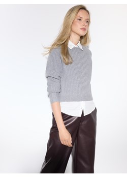 Mohito - Szar sweter z wszytą koszulą - szary - id: 555EQ-09X - marki Mohito - 187188781 Mohito - Szar sweter z wszytą koszulą - szary ze sklepu Mohito w kategorii Swetry damskie - zdjęcie 187188781