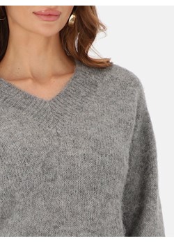 Szary sweter z wełną z alpaki i wełną merino L'AF Mela - id: 18444n - marki L’AF - 187195950 Szary sweter z wełną z alpaki i wełną merino L'AF Mela ze sklepu Eye For Fashion w kategorii Swetry damskie - zdjęcie 187195950