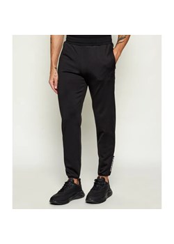 EA7 Spodnie dresowe | Regular Fit ze sklepu Gomez Fashion Store w kategorii Spodnie męskie - zdjęcie 187201124