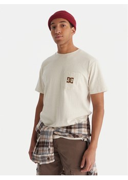 DC Shoes T-Shirt Star Pocket ADYZT05377 Beżowy Regular Fit ze sklepu MODIVO w kategorii T-shirty męskie - zdjęcie 187201203