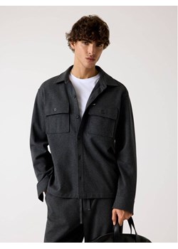Guess Kurtka przejściowa M5BP28 K0801 Szary Classic Fit ze sklepu MODIVO w kategorii Kurtki męskie - zdjęcie 187201351