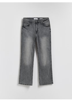Reserved - Jeansy bootcut z efektem sprania - jasnoszary ze sklepu Reserved w kategorii Jeansy męskie - zdjęcie 187202703