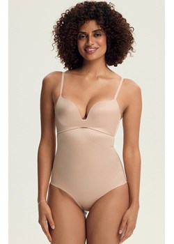 Majtki damskie modelujące beżowe Shapy 43918-80X, Kolor beżowy, Rozmiar L, Esotiq - id: 221076 - marki Esotiq - 187210940 Majtki damskie modelujące beżowe Shapy 43918-80X, Kolor beżowy, Rozmiar L, Esotiq ze sklepu Intymna w kategorii Bielizna wyszczuplająca - zdjęcie 187210940