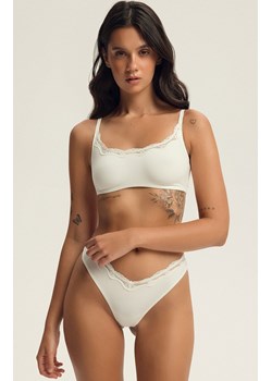 Esotiq stringi damskie Bloovii Arien 43858-01X, Kolor kremowy, Rozmiar L, BLOOVII ze sklepu Intymna w kategorii Majtki damskie - zdjęcie 187211112