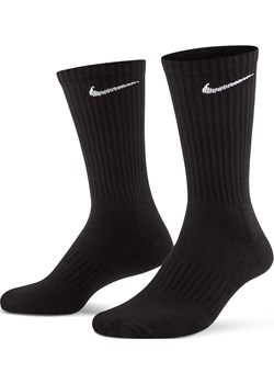 Klasyczne skarpety treningowe Nike Everyday Cushioned (3 pary) - Czerń - id: 36622833261new - marki Nike - 187219932 Klasyczne skarpety treningowe Nike Everyday Cushioned (3 pary) - Czerń ze sklepu Nike poland w kategorii Skarpetki damskie - zdjęcie 187219932