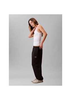 Calvin Klein Jeans Spodnie dresowe | Regular Fit ze sklepu Gomez Fashion Store w kategorii Spodnie damskie - zdjęcie 187221370