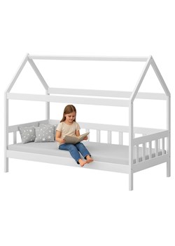 Białe sosnowe łóżko domek dla dziecka G9-Z69 - id: 23003 - marki Elior - 187225653 Białe sosnowe łóżko domek dla dziecka G9-Z69 ze sklepu Edinos.pl w kategorii Łóżka dziecięce - zdjęcie 187225653