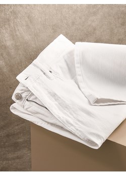 Reserved - Jeansy straight fit - biały - id: 186GT-00J - marki Reserved - 187227360 Reserved - Jeansy straight fit - biały ze sklepu Reserved w kategorii Jeansy męskie - zdjęcie 187227360