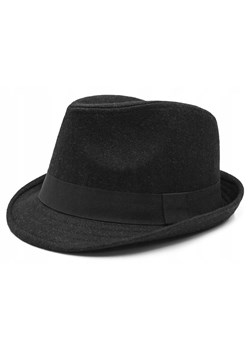 Męski Kapelusz z Wełną, Jesień-Zima, Trilby -Pako Jeans- Czarny CPAPJNSKAPELUSZzim23 - id: 24254 - marki Just yuppi - 187229090 Męski Kapelusz z Wełną, Jesień-Zima, Trilby -Pako Jeans- Czarny CPAPJNSKAPELUSZzim23 ze sklepu JegoSzafa.pl w kategorii Kapelusze męskie - zdjęcie 187229090