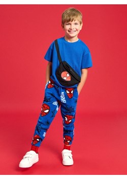 Sinsay - Klasyczne sneakersy na rzepy - biały - id: 179FG-00X - marki Sinsay - 187229612 Sinsay - Klasyczne sneakersy na rzepy - biały ze sklepu Sinsay w kategorii Trampki dziecięce - zdjęcie 187229612