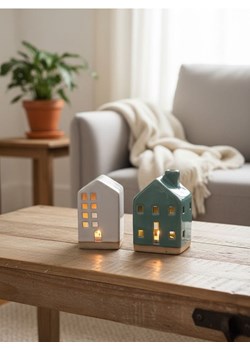 Sinsay - Zestaw świątecznych świeczników ceramicznych w kształcie domów 2 pack - wielobarwny ze sklepu Sinsay w kategorii Świeczniki - zdjęcie 187229624