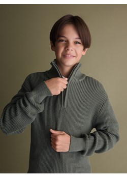 Reserved - Strukturalny golf - ciemnozielony - id: 837BE-79X - marki Reserved - 187235441 Reserved - Strukturalny golf - ciemnozielony ze sklepu Reserved w kategorii Bluzy chłopięce - zdjęcie 187235441