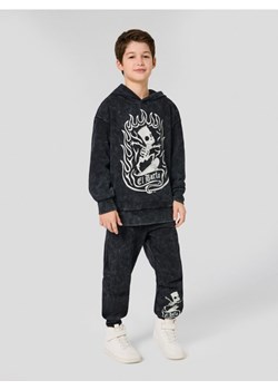 Sinsay - Spodnie jogger z motywem hallowenowym Simpsons - czarny - id: 498FC-99X - marki Sinsay - 187236242 Sinsay - Spodnie jogger z motywem hallowenowym Simpsons - czarny ze sklepu Sinsay w kategorii Spodnie chłopięce - zdjęcie 187236242
