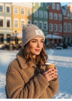Sinsay - Prążkowana czapka beanie - beżowy - id: 751FG-08M - marki Sinsay - 187236284 Sinsay - Prążkowana czapka beanie - beżowy ze sklepu Sinsay w kategorii Czapki zimowe damskie - zdjęcie 187236284