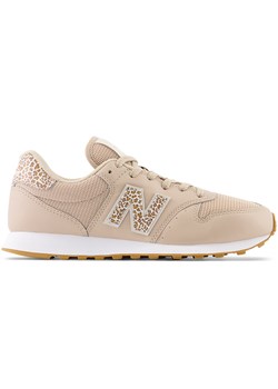 Buty damskie New Balance GW500LM2 – beżowe - id: 3210749 - marki New Balance - 187240411 Buty damskie New Balance GW500LM2 – beżowe ze sklepu New Balance Poland w kategorii Buty sportowe damskie - zdjęcie 187240411