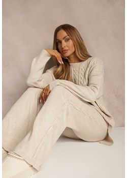 Jasnobeżowy Dzianinowy Komplet z Wełną w Warkoczowy Splot Spodnie i Sweter Reinette - id: 3820-M-299-CREAM - marki Renee - 187243804 Jasnobeżowy Dzianinowy Komplet z Wełną w Warkoczowy Splot Spodnie i Sweter Reinette ze sklepu renee.pl w kategorii Komplety i garnitury damskie - zdjęcie 187243804