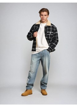 Sinsay - Prążkowana bluza crewneck - kremowy ze sklepu Sinsay w kategorii Bluzy męskie - zdjęcie 187246262