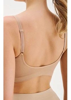 Bezszwowy biustonosz na ramiączkach beżowy Seamless Bra Shape S121, Kolor beżowy, Rozmiar L/XL, Gabriella ze sklepu Intymna w kategorii Biustonosze - zdjęcie 187253721