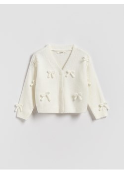 Reserved - Sweter z domieszką wełny - złamana biel - id: 829FH-01X - marki Reserved - 187258422 Reserved - Sweter z domieszką wełny - złamana biel ze sklepu Reserved w kategorii Swetry dziewczęce - zdjęcie 187258422