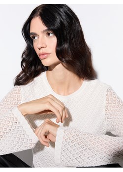 Mohito - Bawełniany sweter - biały ze sklepu Mohito w kategorii Swetry damskie - zdjęcie 187260092
