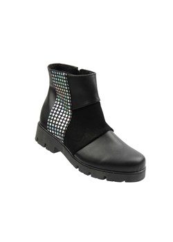 Botki dziecięce dziewczęce czarne - Kornecki 06721 ze sklepu ulubioneobuwie w kategorii Buty zimowe dziecięce - zdjęcie 187264893