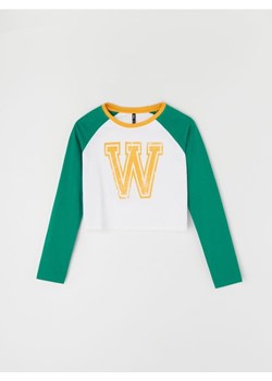 Sinsay - Crop top z długim rękawem raglanowym i nadrukiem - zielony - id: 1472B-76X - marki Sinsay - 187266274 Sinsay - Crop top z długim rękawem raglanowym i nadrukiem - zielony ze sklepu Sinsay w kategorii Bluzki damskie - zdjęcie 187266274