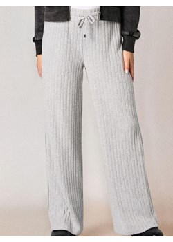 Sinsay - Prążkowane spodnie wide leg - szary - id: 474EY-09M - marki Sinsay - 187266334 Sinsay - Prążkowane spodnie wide leg - szary ze sklepu Sinsay w kategorii Spodnie damskie - zdjęcie 187266334