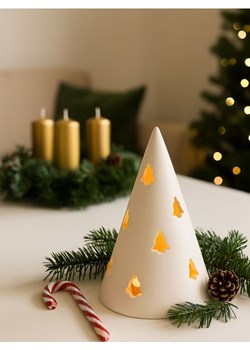 Sinsay - Świecznik w kształcie choinki - biały - id: 659GH-00X - marki Sinsay - 187266410 Sinsay - Świecznik w kształcie choinki - biały ze sklepu Sinsay w kategorii Dekoracje bożonarodzeniowe - zdjęcie 187266410