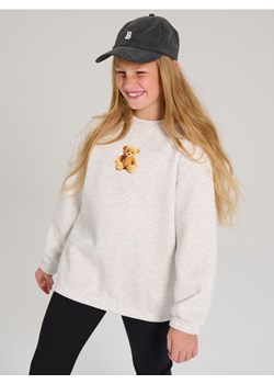 Sinsay - Bluza dresowa crewneck z nadrukiem misia - beżowy - id: 083GC-08M - marki Sinsay - 187267742 Sinsay - Bluza dresowa crewneck z nadrukiem misia - beżowy ze sklepu Sinsay w kategorii Bluzy dziewczęce - zdjęcie 187267742