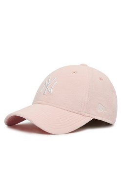 Czapka z daszkiem New Era Cosy New York Yankees 60565257 Różowy - id: 0000304540080 - marki New Era - 187270614 Czapka z daszkiem New Era Cosy New York Yankees 60565257 Różowy ze sklepu eobuwie.pl w kategorii Czapki z daszkiem damskie - zdjęcie 187270614