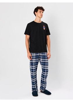 Sinsay - Bawełniana piżama dwuczęściowa - wielobarwny - id: 675EL-MLC - marki Sinsay - 187276344 Sinsay - Bawełniana piżama dwuczęściowa - wielobarwny ze sklepu Sinsay w kategorii Piżamy męskie - zdjęcie 187276344