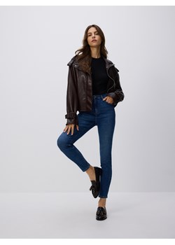 Reserved - Jeansy slim fit z przetarciami - granatowy - id: 754FZ-59J - marki Reserved - 187276914 Reserved - Jeansy slim fit z przetarciami - granatowy ze sklepu Reserved w kategorii Jeansy damskie - zdjęcie 187276914