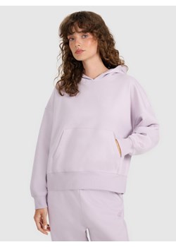 Damska bluza nierozpinana z kapturem 4F 4FWAW25TSWSF1887 - fioletowa - id: 345609 - marki 4F - 187277334 Damska bluza nierozpinana z kapturem 4F 4FWAW25TSWSF1887 - fioletowa ze sklepu Sportstylestory.com w kategorii Bluzy damskie - zdjęcie 187277334