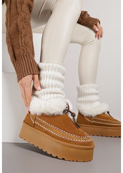 Brązowe Śniegowce na Grubej Podeszwie z Ozdobnymi Przeszyciami i Futerkiem Lindera - id: 401824 - marki born2be - 187278711 Brązowe Śniegowce na Grubej Podeszwie z Ozdobnymi Przeszyciami i Futerkiem Lindera ze sklepu born2be.pl w kategorii Śniegowce damskie - zdjęcie 187278711