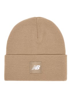 Czapka New Balance LAH13034SOT Beżowy - id: 0000304479205 - marki New Balance - 187278843 Czapka New Balance LAH13034SOT Beżowy ze sklepu eobuwie.pl w kategorii Czapki zimowe damskie - zdjęcie 187278843