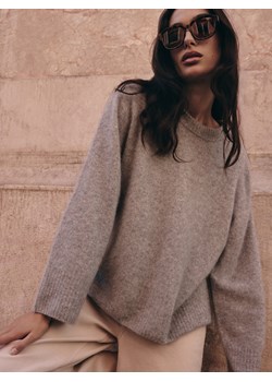 Mohito - Wełniany szary sweter - szary - id: 565EQ-09X - marki Mohito - 187279331 Mohito - Wełniany szary sweter - szary ze sklepu Mohito w kategorii Swetry damskie - zdjęcie 187279331