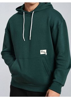 Sinsay - Bluza hoodie - zielony - id: 5038O-67X - marki Sinsay - 187280730 Sinsay - Bluza hoodie - zielony ze sklepu Sinsay w kategorii Bluzy męskie - zdjęcie 187280730
