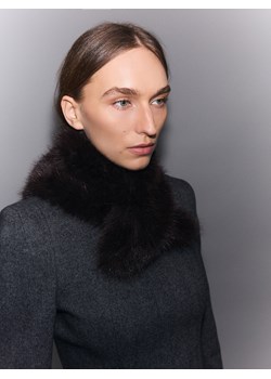 Reserved - Szalik ze sztucznego futerka - ciemnobrązowy ze sklepu Reserved w kategorii Szaliki i chusty damskie - zdjęcie 187283314