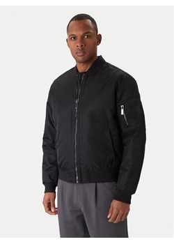 Calvin Klein Kurtka bomber Hero K10K109907 Czarny Relaxed Fit ze sklepu MODIVO w kategorii Kurtki męskie - zdjęcie 187285484