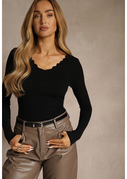 Czarny Sweter o Taliowanym Kroju z Nieregularnym Dekoltem w V Fenalissa ze sklepu renee.pl w kategorii Swetry damskie - zdjęcie 187289563