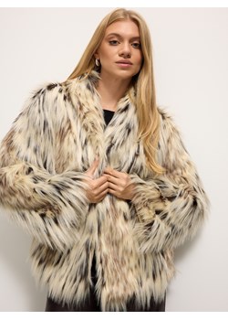 Mohito - Sztuczne futro - beżowy ze sklepu Mohito w kategorii Futra damskie - zdjęcie 187289830